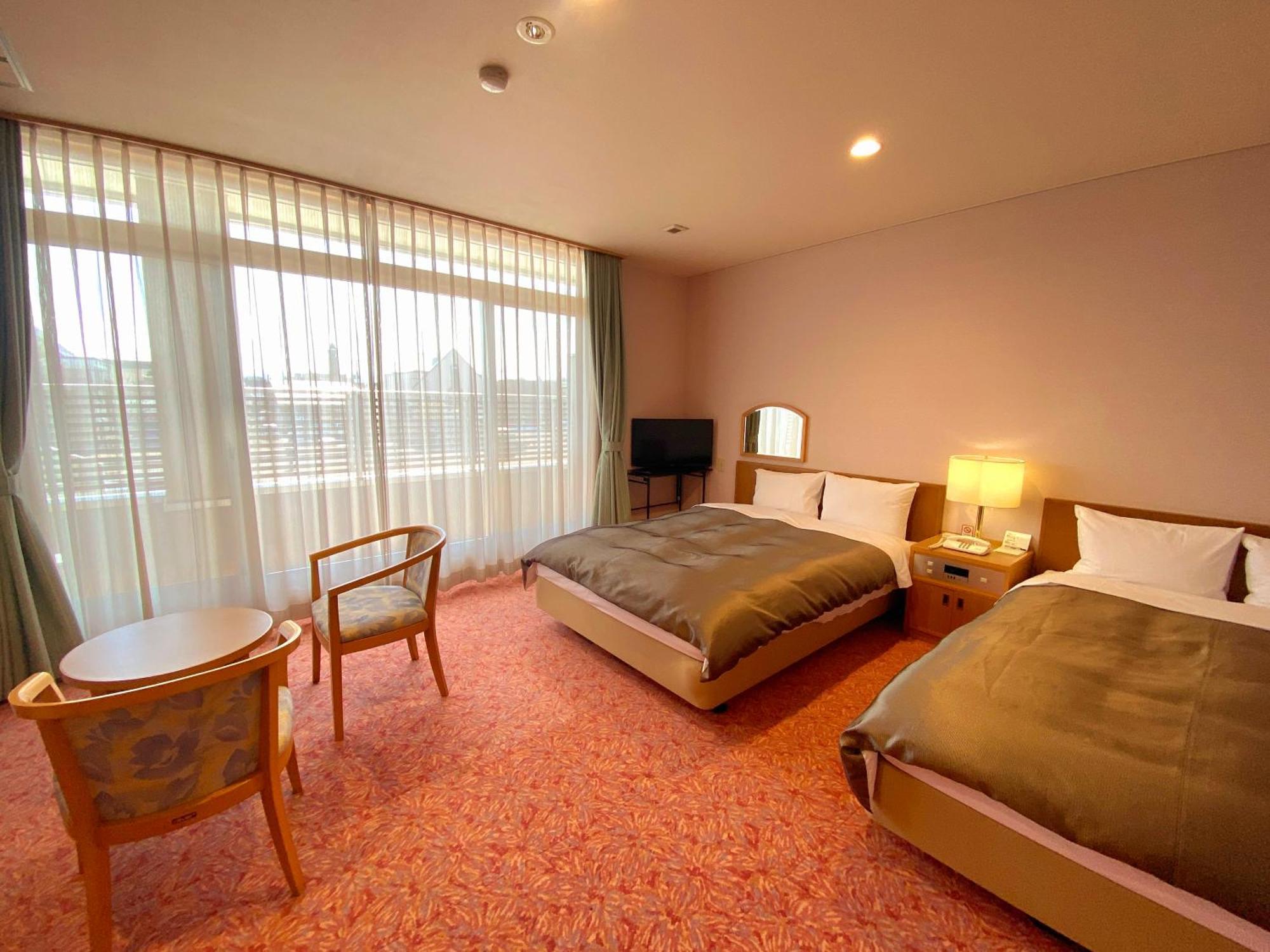 Hotel Lavenir Біей Екстер'єр фото